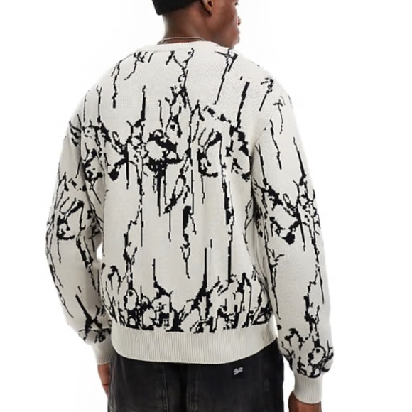 H&M Black and White Crewneck Sweater with Abstract Pattern - Picture 1 of 10
